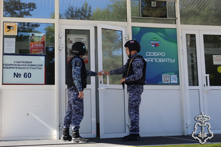 В преддверии Единого дня голосования росгвардейцы проверяют избирательные участки в Хабаровском крае