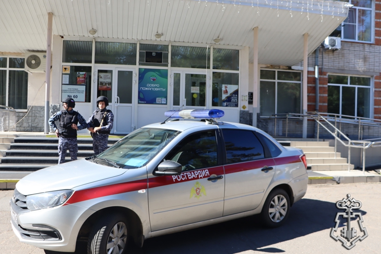 В преддверии Единого дня голосования росгвардейцы проверяют избирательные участки в Хабаровском крае