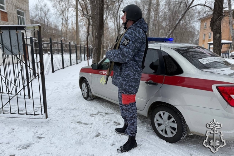 В Комсомольске-на-Амуре росгвардейцы приняли участие в антитеррористической тренировке на объекте образования