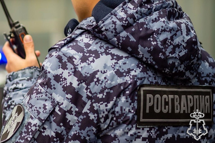 В г. Вяземский сотрудники Росгвардии помогли найти ушедших из дома подростков