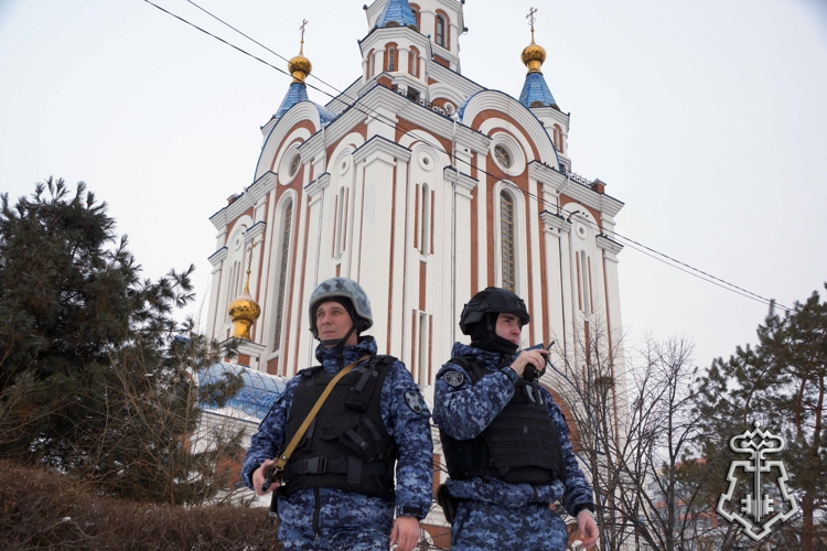  В канун празднования Рождества Христова хабаровские росгвардейцы провели обследование религиозных объектов