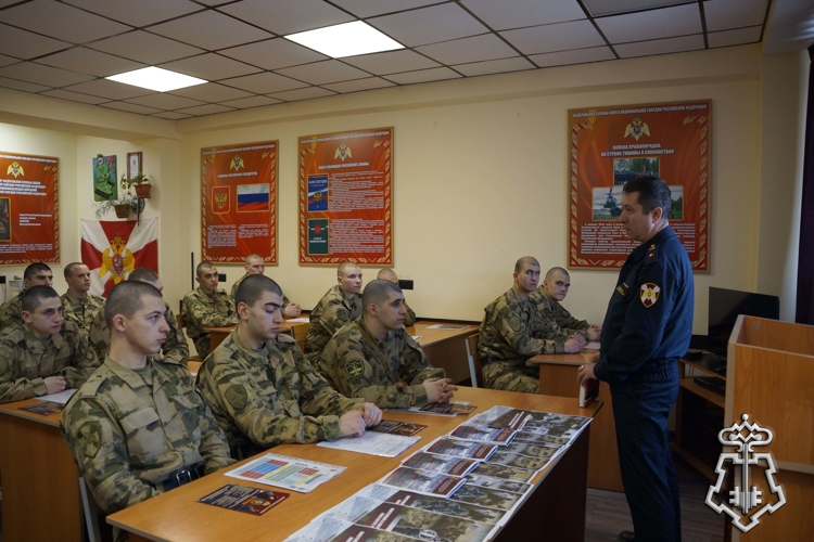 Росгвардейцы провели агитационные мероприятия по приему на службу в Хабаровском крае