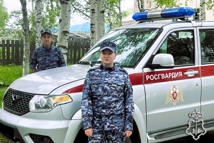 В Ванинском районе сотрудники Росгвардии помогли доставить в медучреждение ребёнка, пострадавшего в ДТП