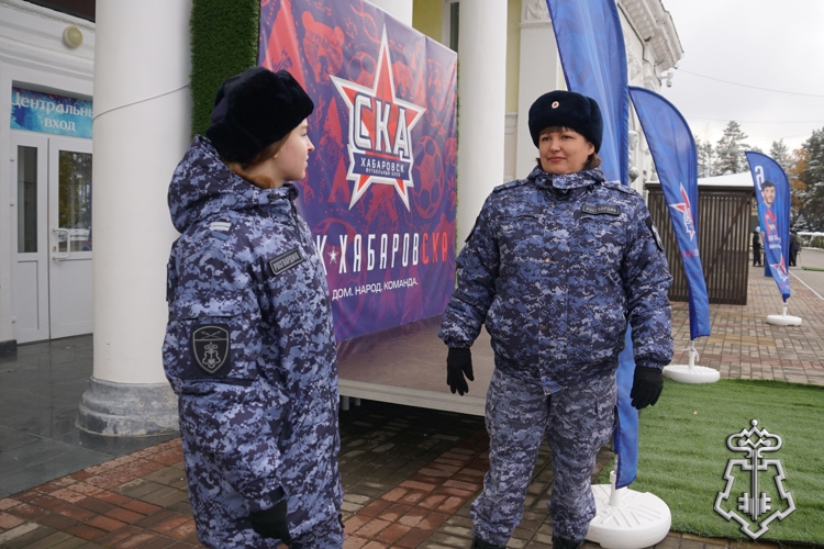 В Хабаровске росгвардейцы обеспечили охрану общественного порядка в период проведения футбольного матча